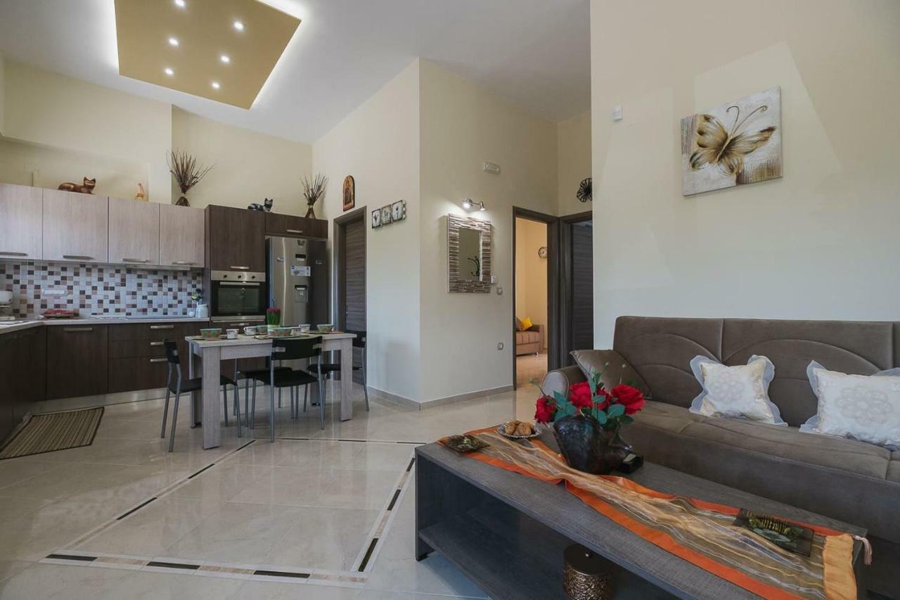 חאניה Spacious Home With Parking מראה חיצוני תמונה