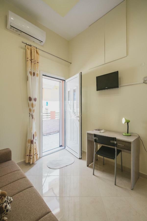 חאניה Spacious Home With Parking מראה חיצוני תמונה